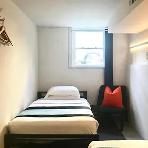 Modern Ironbound With Kitchen-fasttraintonyc-onestoptoairport United States